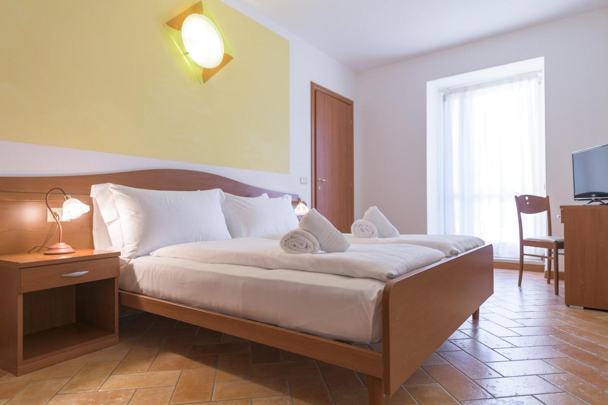 Hotel Antico Monastero Toscolano-Maderno Camera foto